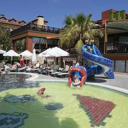 Semesteranläggning (resort) Alba 5*