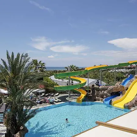 Alba Semesteranläggning (resort) Side